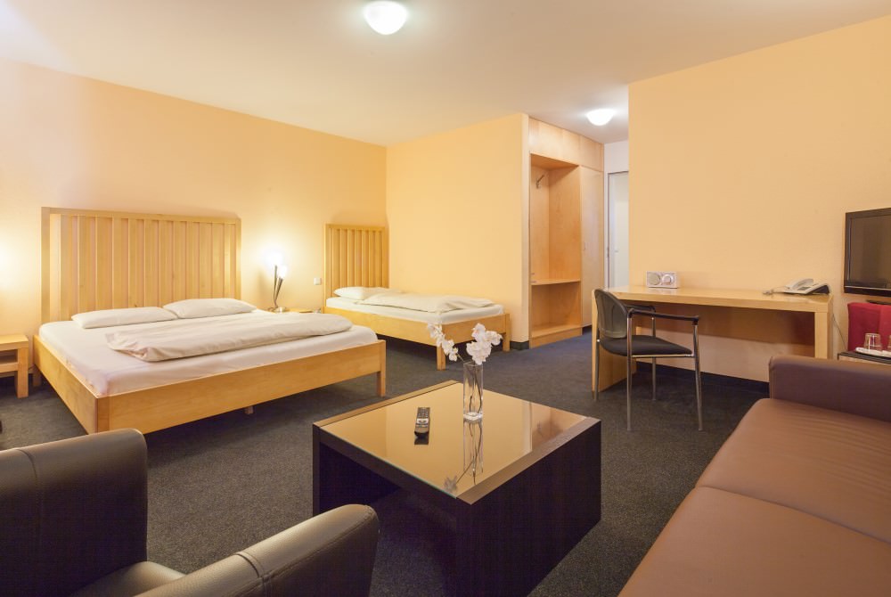 hotelbonprix-dreibettzimmer01